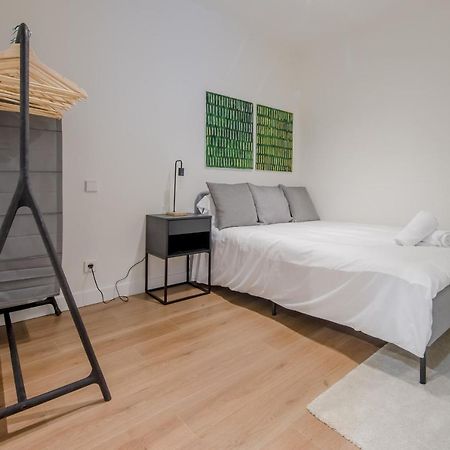 Modern Apt & Cool Interior Design En El Retiro Lejlighed Madrid Eksteriør billede