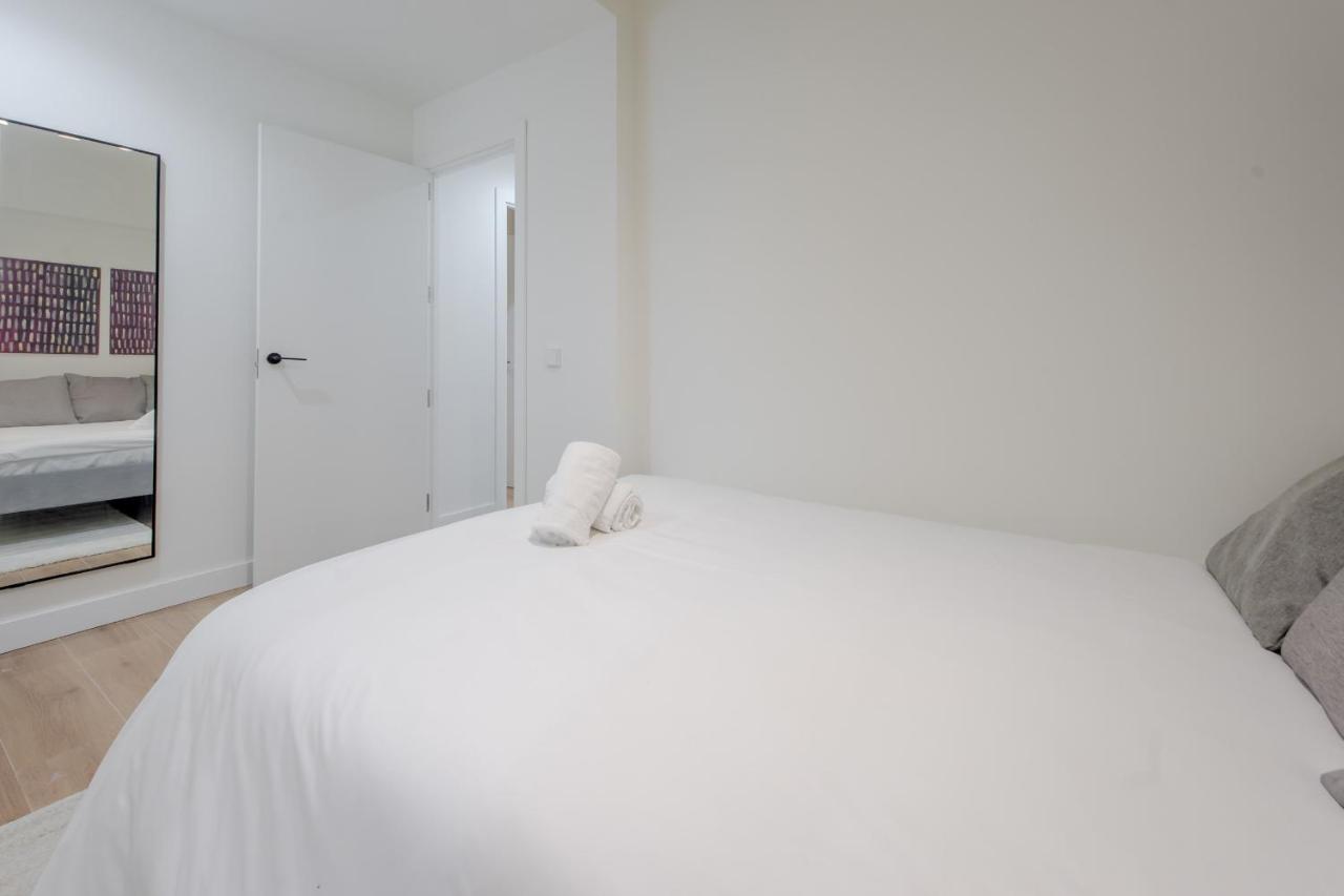 Modern Apt & Cool Interior Design En El Retiro Lejlighed Madrid Eksteriør billede